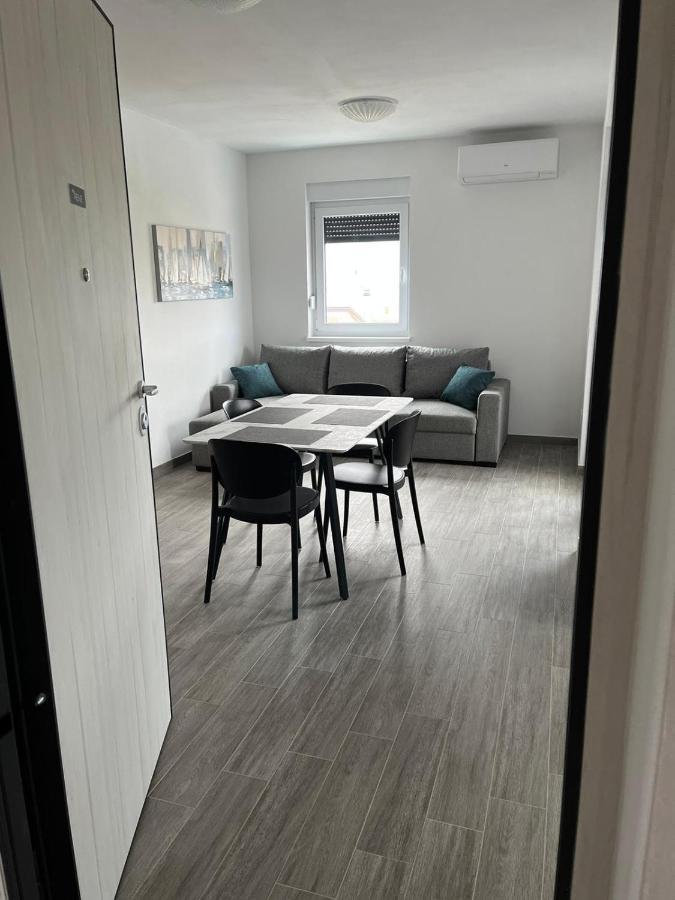 Apartment Irene No.2 Vir Exterior photo